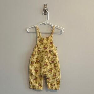 Disney Baby Winnie the Pooh Romper Size 6/9 Months